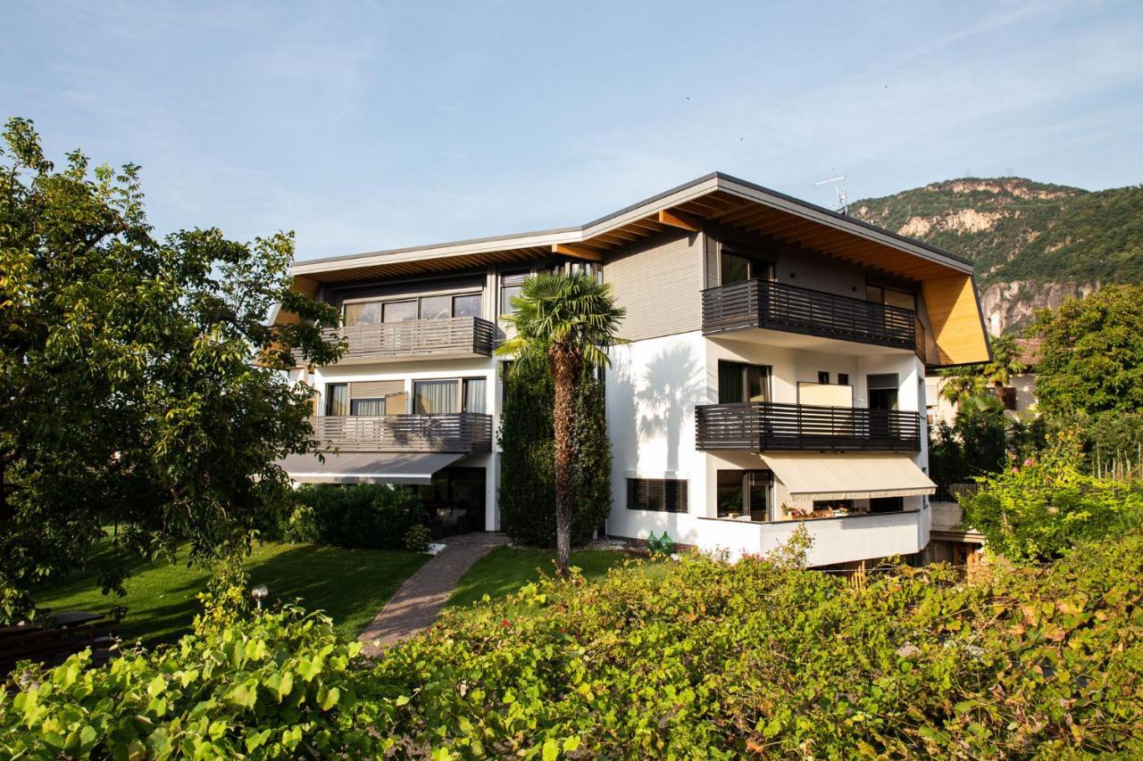 Julias Guesthouse Ora / Auer Екстериор снимка