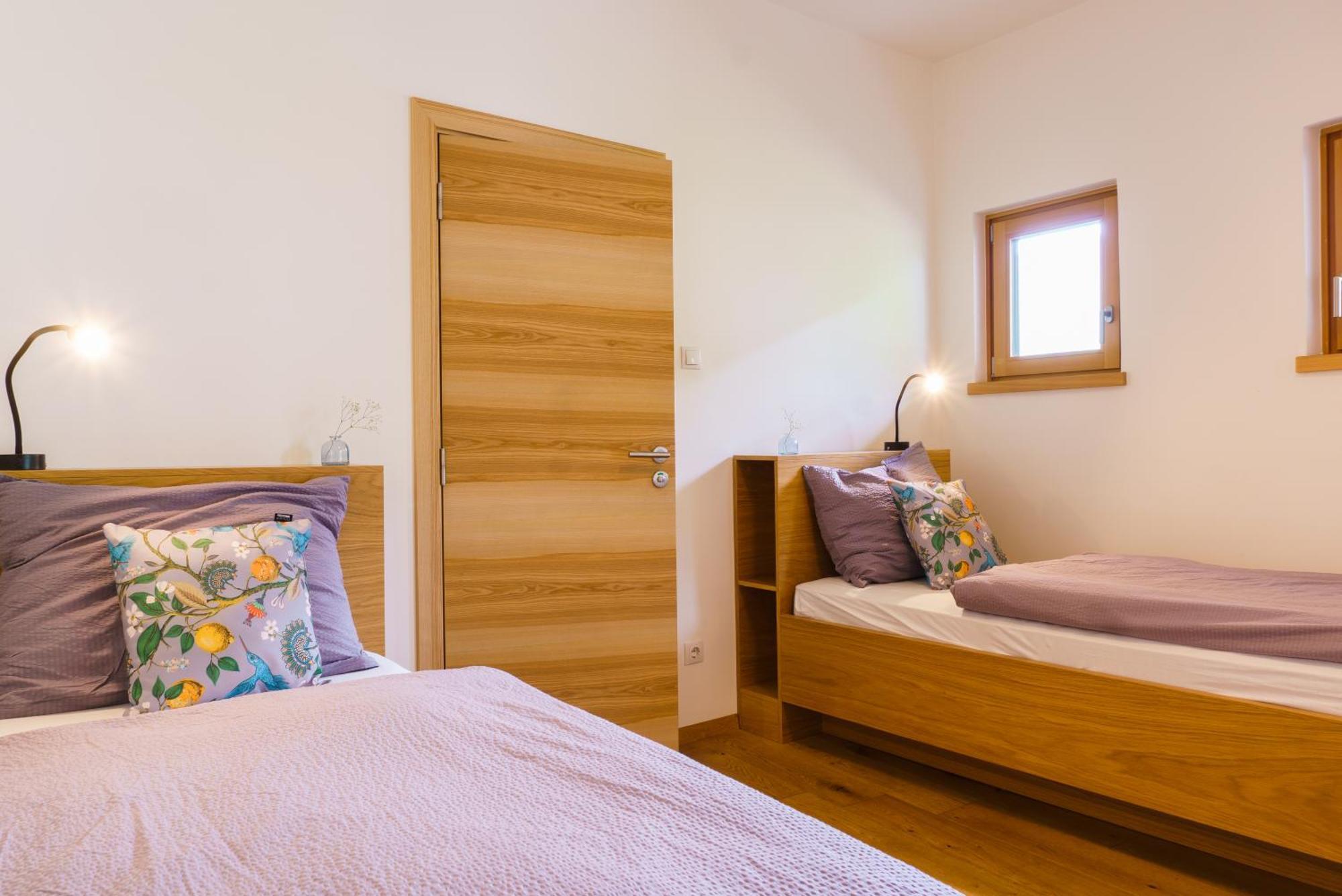 Julias Guesthouse Ora / Auer Екстериор снимка