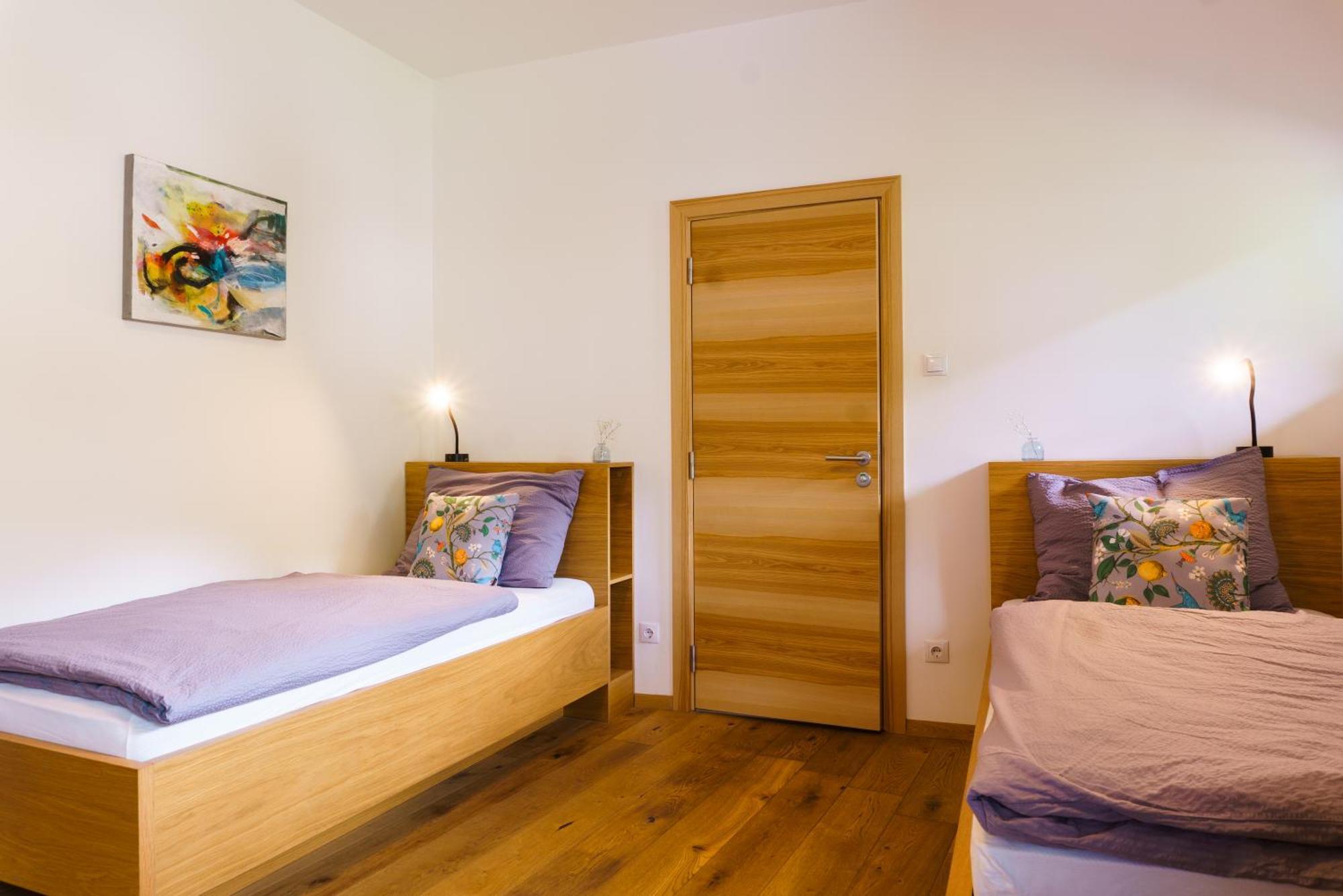 Julias Guesthouse Ora / Auer Екстериор снимка
